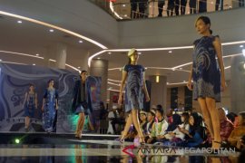 Bupati ingin ada kampung batik di Karawang