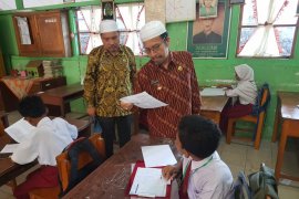 Persiapan UN SMP Di Pasaman Barat 90 Persen