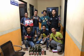 Polsekta Banjarmasin Barat Tindak Penjual Miras
