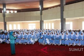 Ketua PKK Tapsel nara sumber Bimtek LP3K