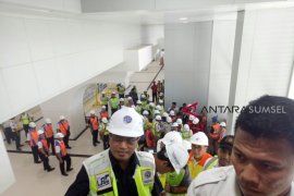 Menteri Perhubungan naik LRT Palembang Page 1 Small