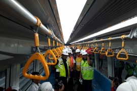 Menteri Perhubungan naik LRT Palembang Page 2 Small