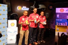 Shell Lubricants hadirkan dua pelumas khusus motor skutik
