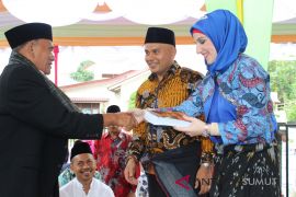 Vera Golenko kini resmi bermarga Harahap
