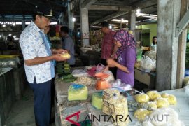 Pemkab Asahan lakukan pengawasan makan mengandung formalin