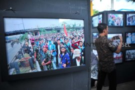 Peringati 20 tahun reformasi lewat pameran foto Page 2 Small