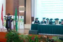 Unand kukuhkan dua profesor baru (video)