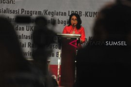 Mufida Yusuf Kalla buka sosialiasi senergi Program Kemenkop UKM Page 1 Small