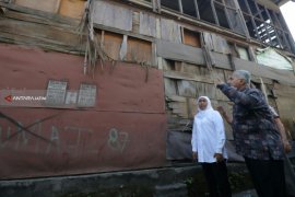 Khofifah Dorong Renegosiasi Persoalan Pasar Turi