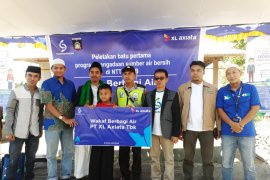 XL-YSH bangun sumber air bersih di NTB-NTT
