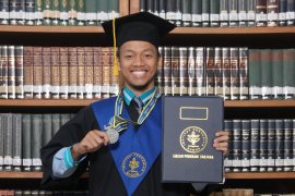 Mahasiswa IPB uji keaslian kerupuk udang dengan DNA barcoding