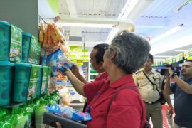 BPOM Maluku minta distributor musnahkan minuman kadaluarsa