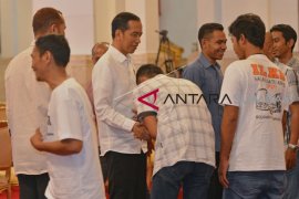 PRESIDEN MENERIMA PENGEMUDI ANGKUTAN BARANG