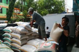 Dishub terjunkan personel kawal larangan bongkar-muat beras