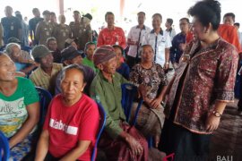 Pemkab Karangasem gelar "Pelayanan Terpadu Goes To Banjar"