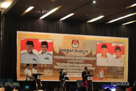 Tim pakar sarankan pemaparan visi misi kandidat pilkada Padang tidak normatif