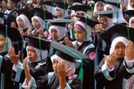 Disaksikan Masyarakat Ramai, Pemkab Kuansing Wisuda 4.849 Santri MDA