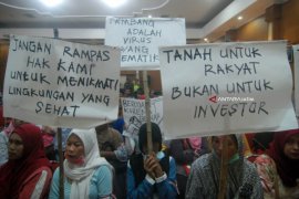 Tolak Rencana Eksplorasi Minyak Lapindo