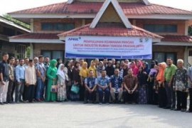 Kembangkan Produk Higienis, Warga 5 Kabupaten Ikuti Pelatihan IRTP