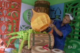 Perajin pernik lebaran Kuta "kebanjiran" pesanan