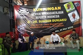 Menaker Dorong Pengembangan Usaha Rokok Lokal