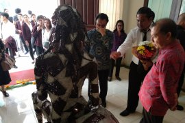 Putrayasa angkat metafora wanita Bali di era modern
