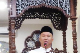 Mukhlis Basri Isi Kultum Tarawih