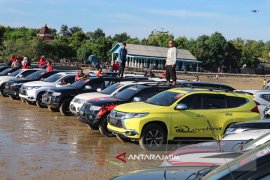 Asprim Kenalkan Wisata Pamekasan pada Komunitas Pajero (Video)