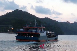 145 napi kasus terorisme tiba di Nusakambangan (VIDEO)