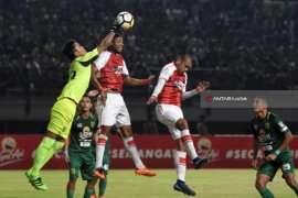Kiper Neur Siap Bermain Kembali