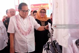 Menteri Puspayoga Buka Pasar Sembako Murah di Smesco Indonesia