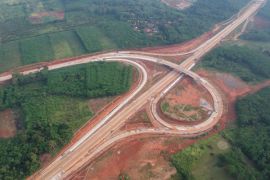 Kondisi tiga tol fungsional Jateng-Jatim rampung 95 persen