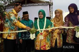 Pasar Wadai Ramadhan Sarana Pelestarian Kuliner Khas