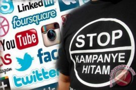 Panwas bersama tim paslon patroli pengawasan