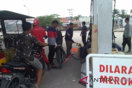 SPBU jual BBM bersusidi gunakan jerigen