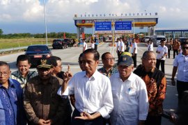 Jokowi Optimistis Tol Merak-Banyuwangi Selesai Akhir 2019
