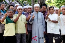 Cabup Independen HSS Nanang Buya gelar open house