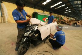Angkutan Motor Gratis Kereta Api