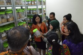 Mahasiswa-Dosen Unud kunjungi BB Biogen Bogor