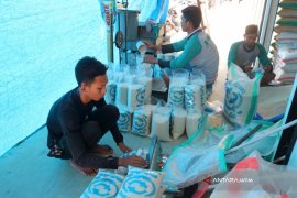 Omzet Penjualan Beras Zakat Fitrah di Bojonegoro Meningkat (Video)