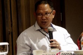 Program imunisasi wajib bagi anak-anak masuk SD