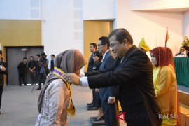 ULM ambil sumpah empat lulusan Dokter Gigi
