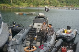 Masih belum ada ditemukan korban kapal tenggelam