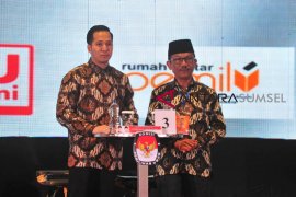 Paslon Calon Walikota/ Walikota Palembang unjuk Program di debat terbuka Page 4 Small