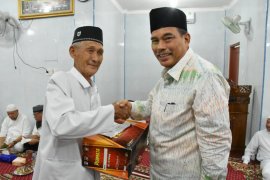 Walikota : anak yatim dan terlantar sekolahnya dijamin Pemko