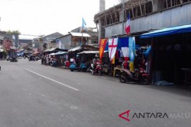 Atribut Piala Dunia penuhi pasar Gamalama