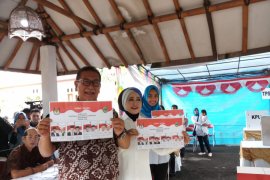 Demiz imbau lembaga survei berlaku jujur