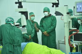 Operasi katarak HUT Tebing  Tingg