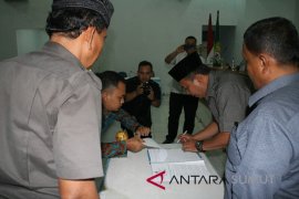 Maraganti pengganti pimpinan DPRD Madina