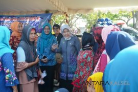 GOW Batola jual 2.624 sembako murah